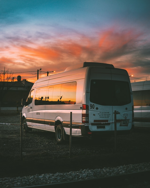 fachy marin p ILi6tlMwM unsplash 1