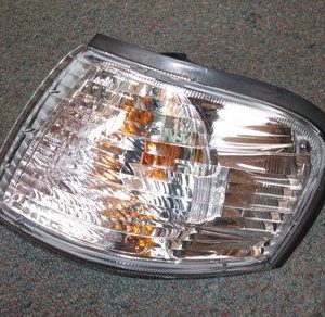 Nissan-Sunny-Cornerlights-B1508