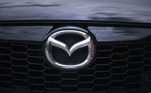 tristan beischel autoily com zYVq3n3fkTU unsplash
